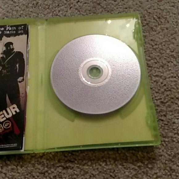 Xbox 360 - Picture 2 of 3